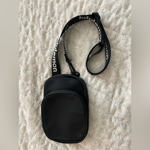 lululemon athletica Handbags - Lululemon sling/crossbody